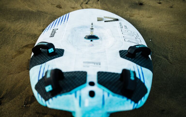 Website-DTW27-Duotone-Falcon_Fin_DLAB-Board-Tenerife-2026-151